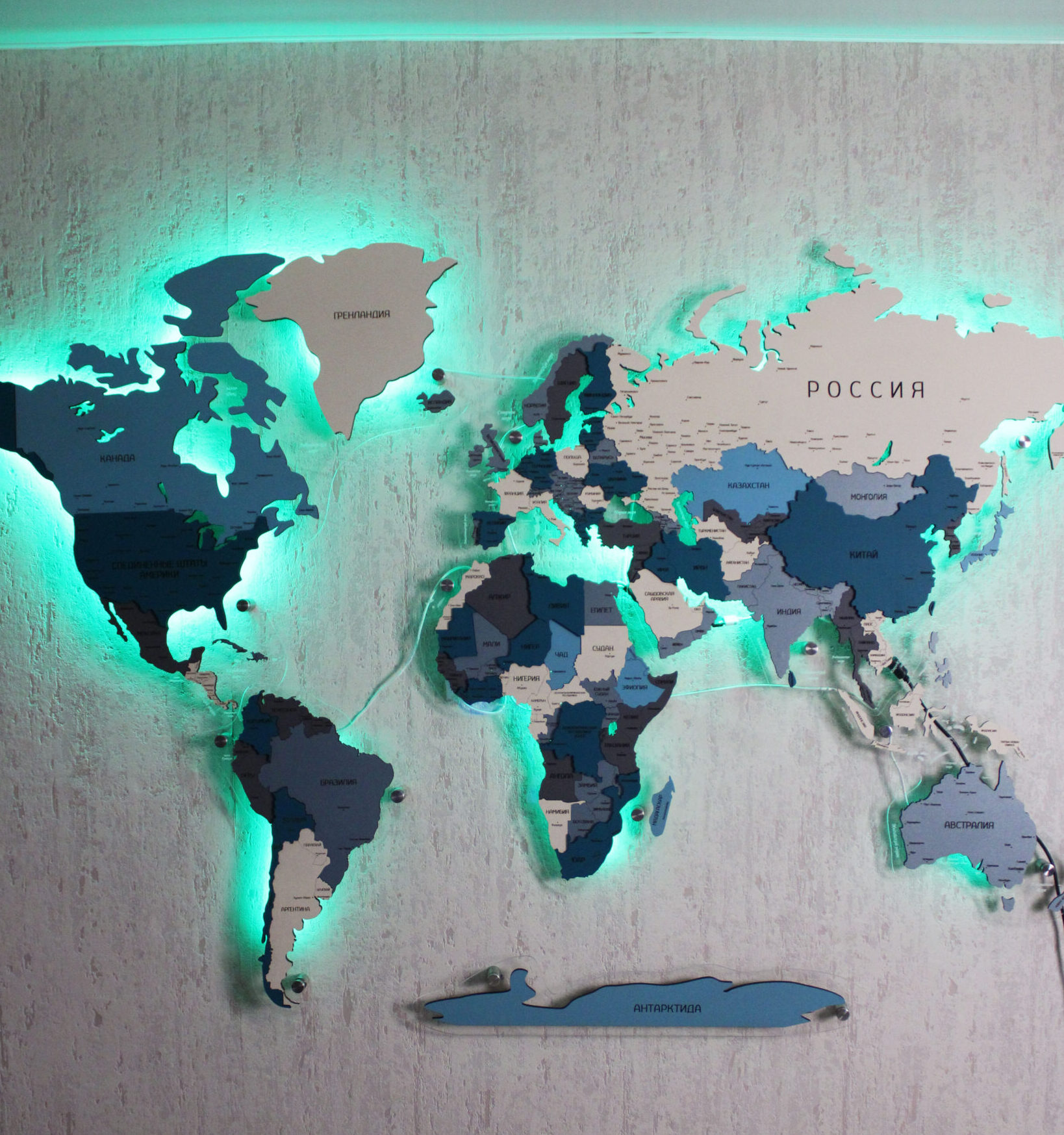 Деревянная карта Мира 150х90 «Бирюзовая» - Карты мира из дерева